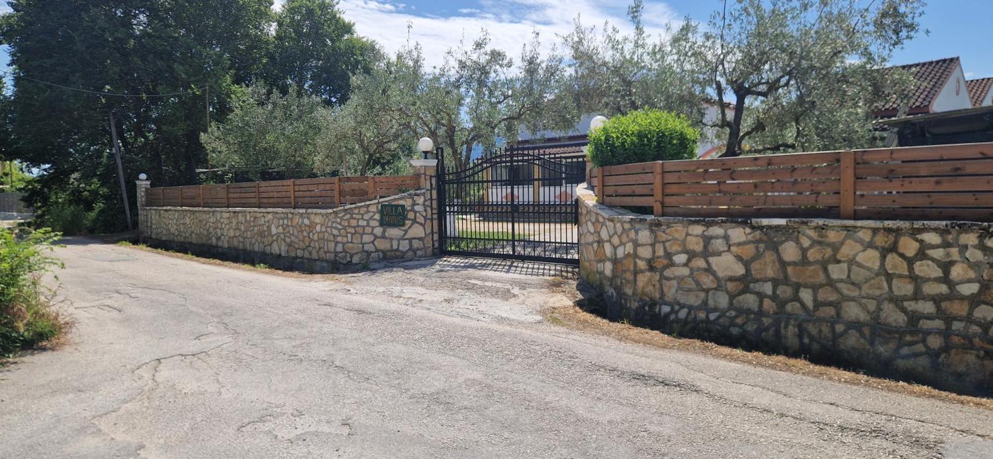 Villa Yannis 1 Róda Eksteriør bilde
